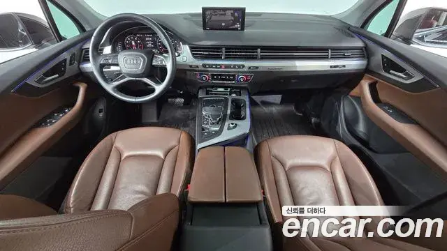 Audi Q7 2019 — ფოტო 8/20