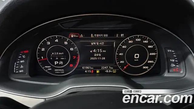 Audi Q7 2019 — ფოტო 16/20