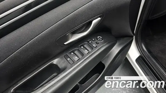 Hyundai Tucson Hybrid 2022 — Photo 17/20