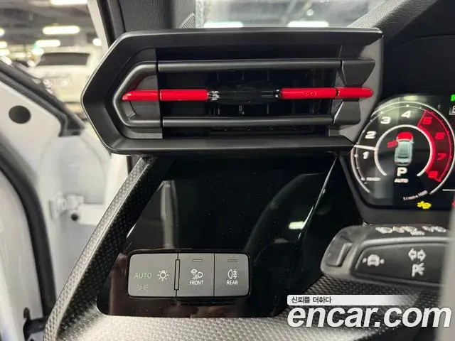 Audi RS3 2025 — ფოტო 13/18