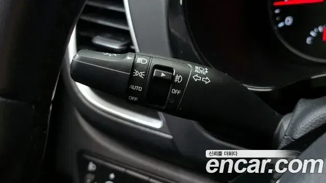 Kia Seltos 2021 — Şəkil 12/20