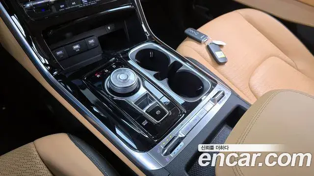 Kia Carnival 2022 — Photo 1/20