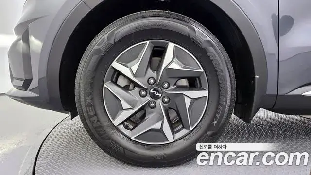 Kia Sorento 2022 — Фото 5/20