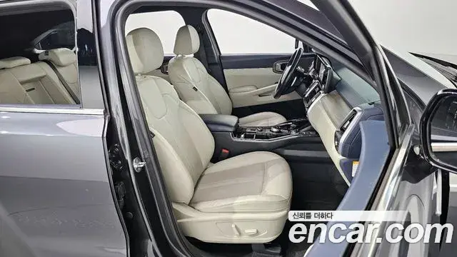 Kia Sorento 2022 — Фото 12/20