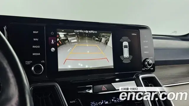 Kia Sorento 2022 — Фото 17/20