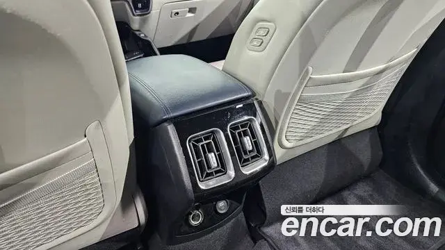 Kia Sorento 2022 — Фото 19/20