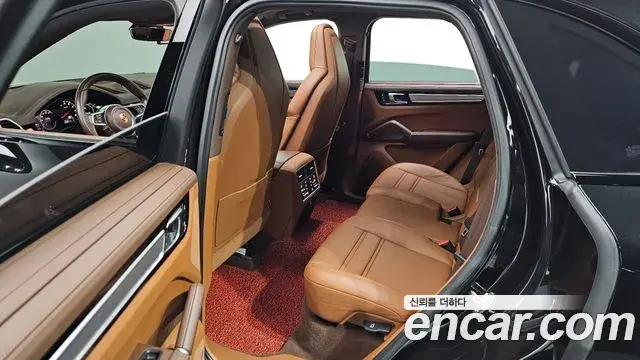 Porsche Cayenne 2023 — Şəkil 10/20