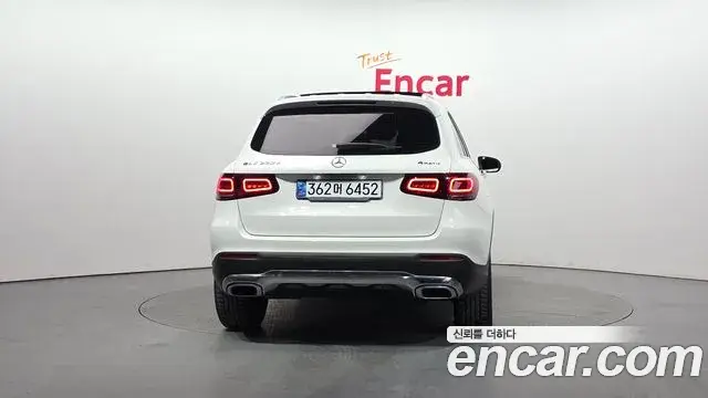Mercedes-Benz GLC-Class 2022 — Şəkil 18/20