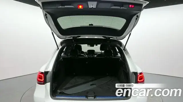 Mercedes-Benz GLC-Class 2022 — Şəkil 9/20