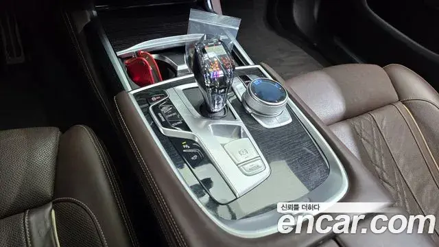BMW 7 Series 2019 — ფოტო 1/20