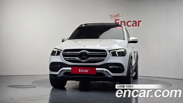 Mercedes-Benz GLE-Class 2022 — Photo 18/20