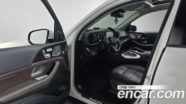 Mercedes-Benz GLE-Class 2022 — Photo 5/20