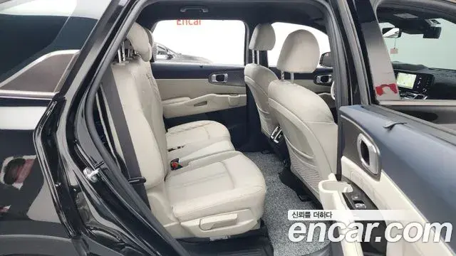 Kia Sorento 2021 — Şəkil 17/20
