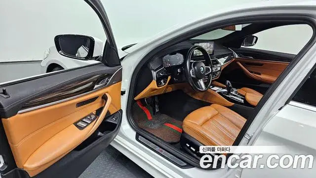 BMW 5 Series 2021 — Photo 17/20