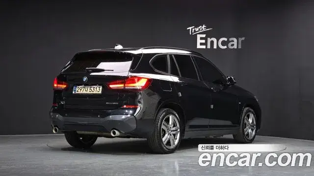BMW X1 2021 — Şəkil 8/20
