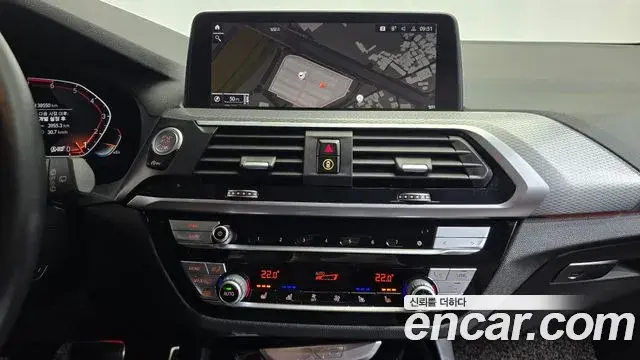 BMW X3 2021 — Photo 8/20