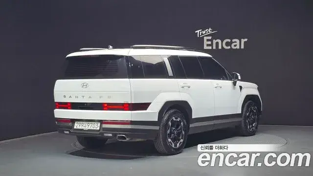 Hyundai Santa Fe 2023 — Фото 2/20