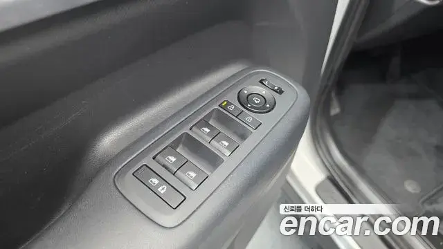 Hyundai Santa Fe 2023 — Фото 14/20