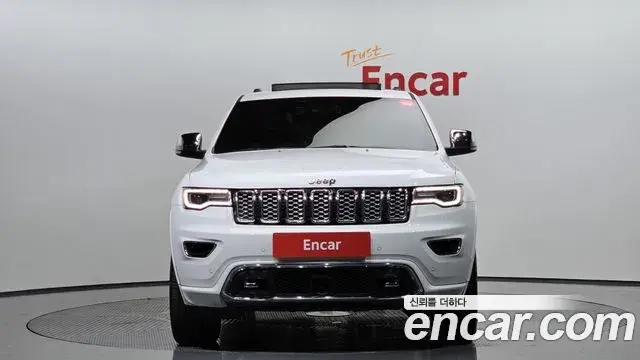 Jeep Grand Cherokee 2019 — Şəkil 13/20
