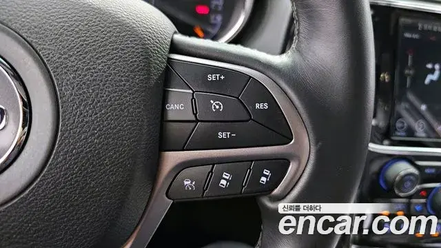 Jeep Grand Cherokee 2019 — Şəkil 5/20