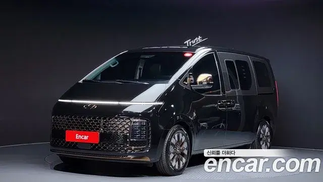Hyundai Staria 2021 — Фото 1/20