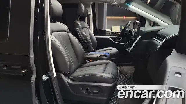 Hyundai Staria 2021 — Фото 11/20