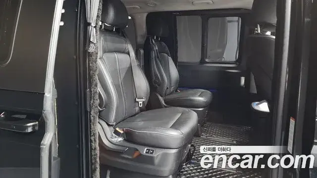 Hyundai Staria 2021 — Фото 12/20