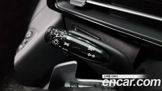Hyundai Staria 2021 — Фото 18/20