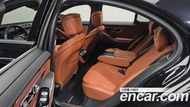 Mercedes-Benz S-Class 2022 — ფოტო 17/20