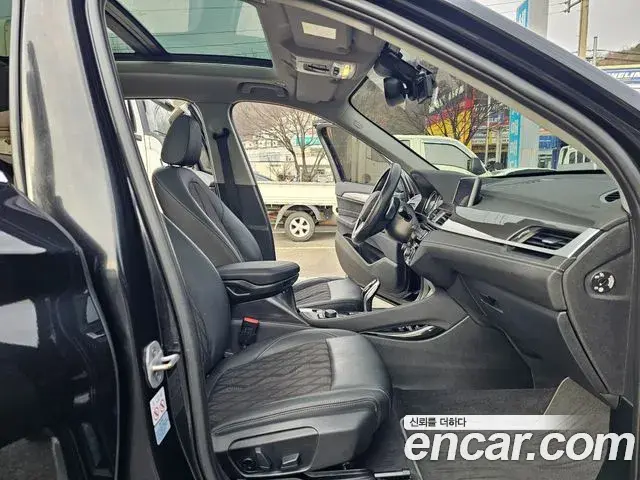 BMW X1 2021 — ფოტო 14/20