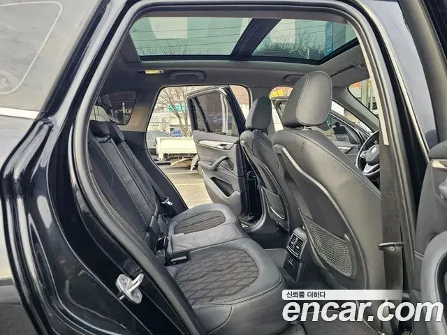 BMW X1 2021 — ფოტო 17/20