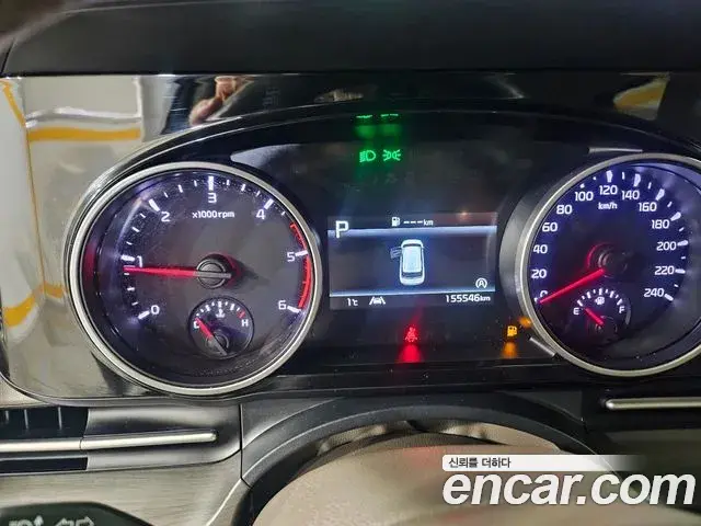 Kia Carnival 2021 — Фото 8/16