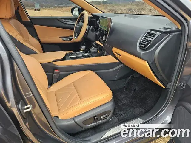 Lexus NX450h+ 2023 — Photo 4/20
