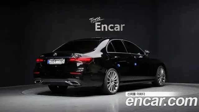 Mercedes-Benz E-Class 2021 — Фото 2/20