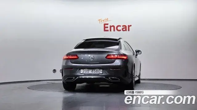Mercedes-Benz E-Class 2019 — Şəkil 14/20