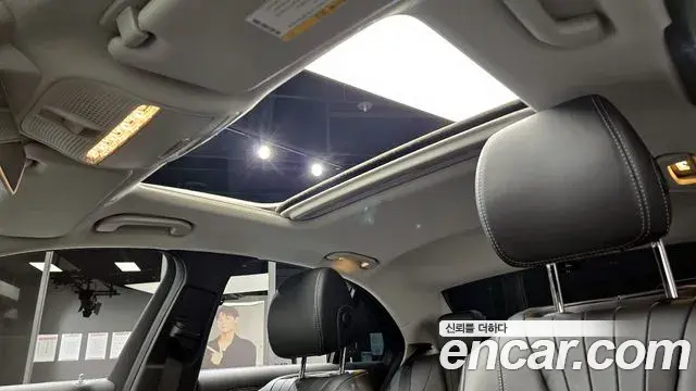 Mercedes-Benz E-Class 2018 — Photo 2/20