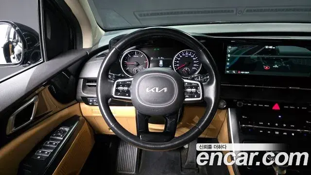 Kia Carnival 2021 — Фото 13/20