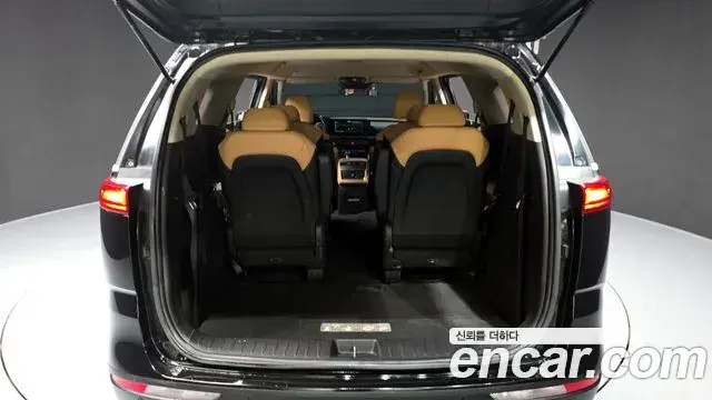 Kia Carnival 2021 — Фото 20/20
