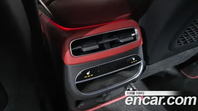 Genesis GV70 2021 — Şəkil 8/20