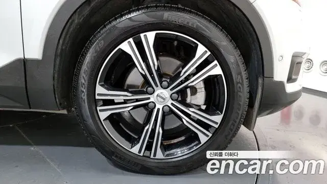 Volvo XC40 2021 — Şəkil 4/20