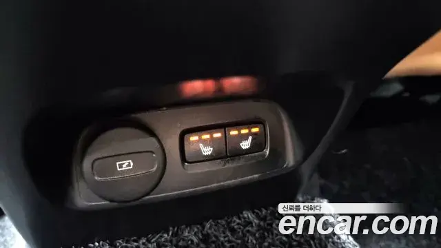 Volvo XC40 2021 — Şəkil 14/20