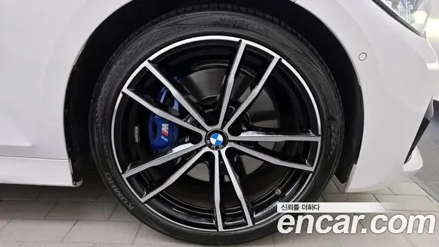 BMW 3 Series 2022 — Photo 2/20