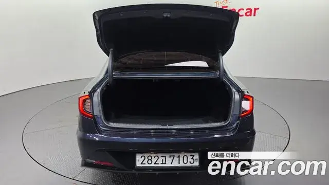 Hyundai Sonata Hybrid 2020 — Şəkil 18/20