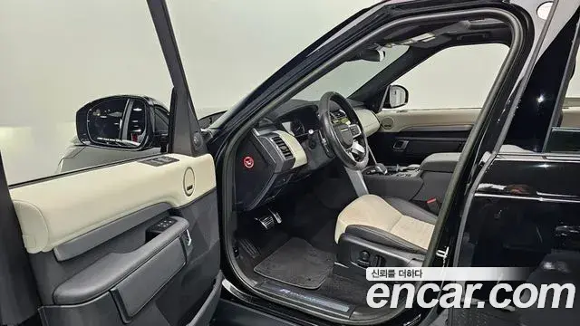 Land Rover Discovery 5 2022 — Фото 11/20