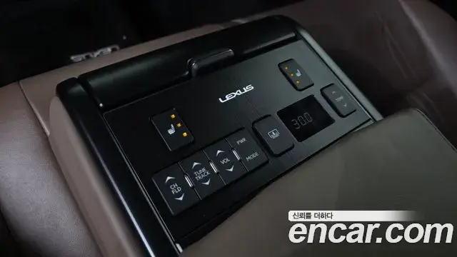 Lexus ES300h 2022 — Фото 17/20