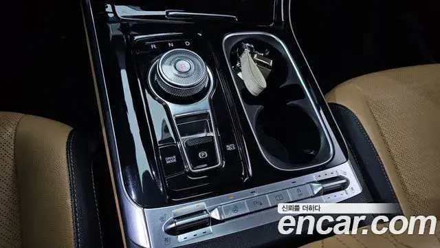 Kia Carnival 2021 — Şəkil 16/20
