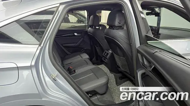 Audi Q5 2022 — Фото 12/20