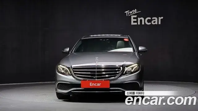 Mercedes-Benz E-Class 2020 — Şəkil 17/20