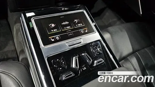 Audi A8 2020 — ფოტო 11/20