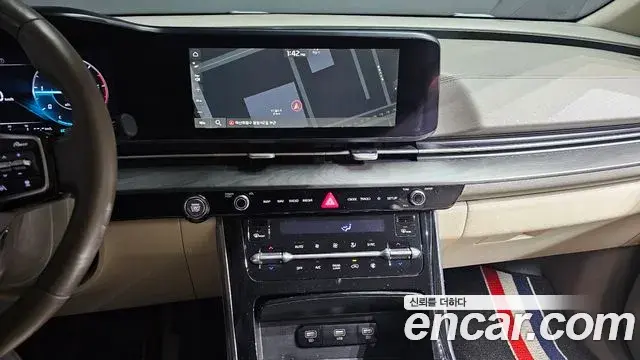 Kia Carnival 2020 — Şəkil 14/20